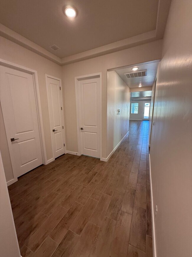 Photo - 5008 Sand Strm Rd