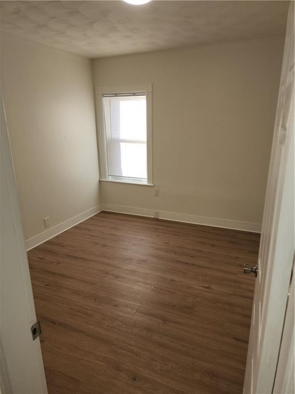 Photo - 299 Lowden St