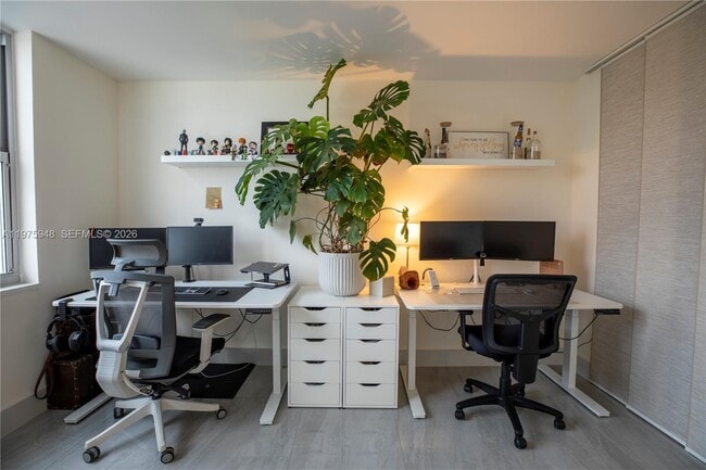 Photo - 2750 NE 183rd St Unit 811