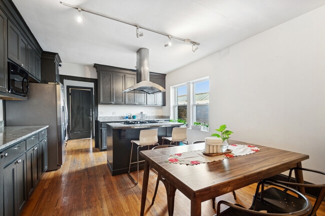 Photo - 6238 N Broadway Unit 3N