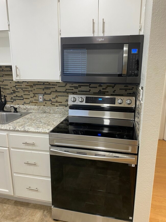 Photo - 17059 Mattie St