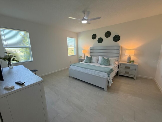 Photo - 1165 Lakeshore Breeze Pl