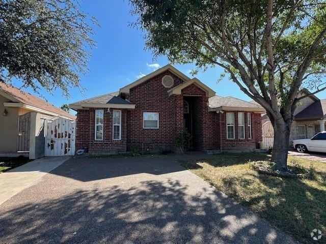 Building Photo - 3503 Pecan St Rental