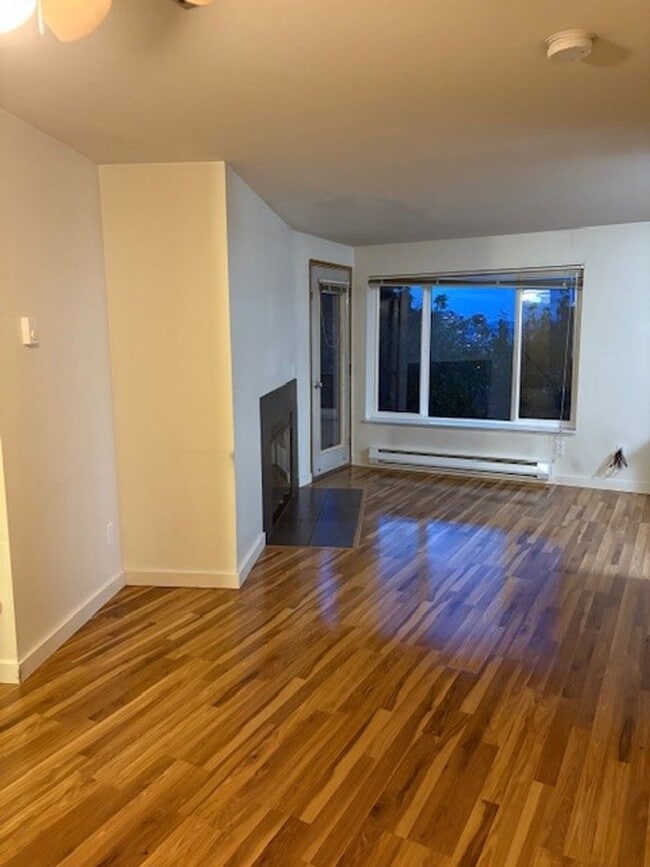 Photo - Washington Court