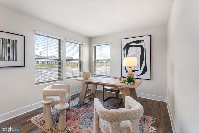 Building Photo - 250 Monroe Ave