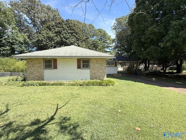 Photo - 1012 Strong St