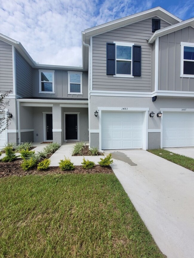 Building Photo - Brand New 3 bed 2.5 bath in beautiful Mirabella neighborhood in Davenport