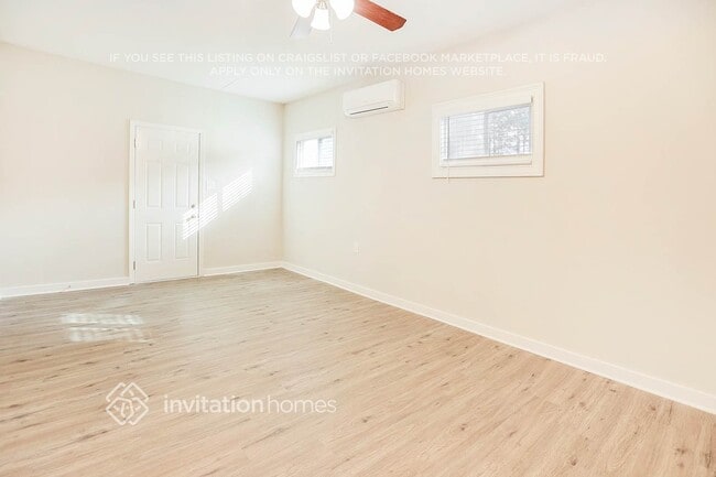 Photo - 237 W James Cir