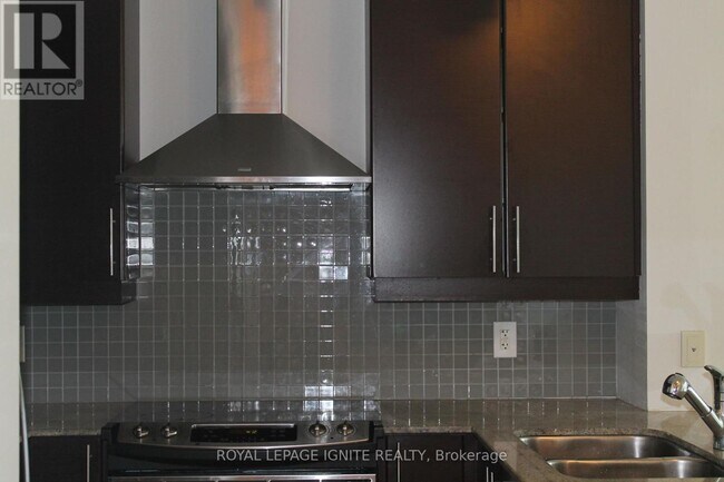 Photo - 18 Harbour St Unit 1608