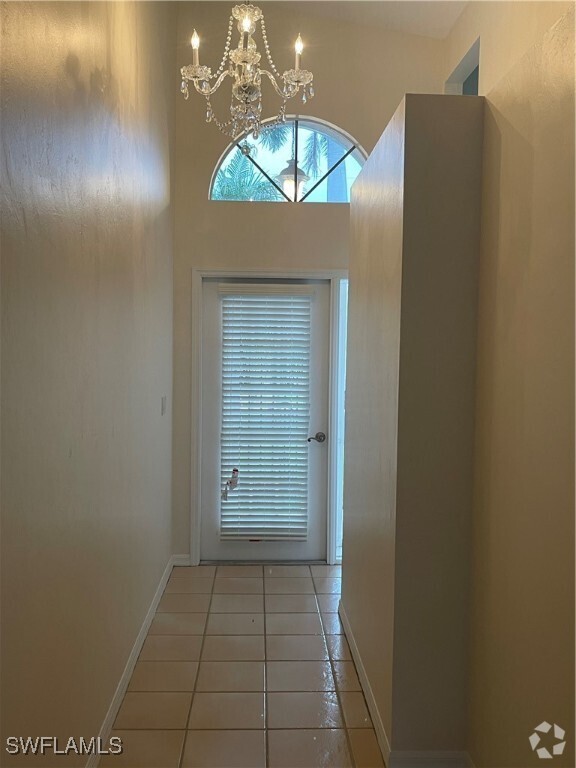 Building Photo - 1118 Jardin Dr Rental