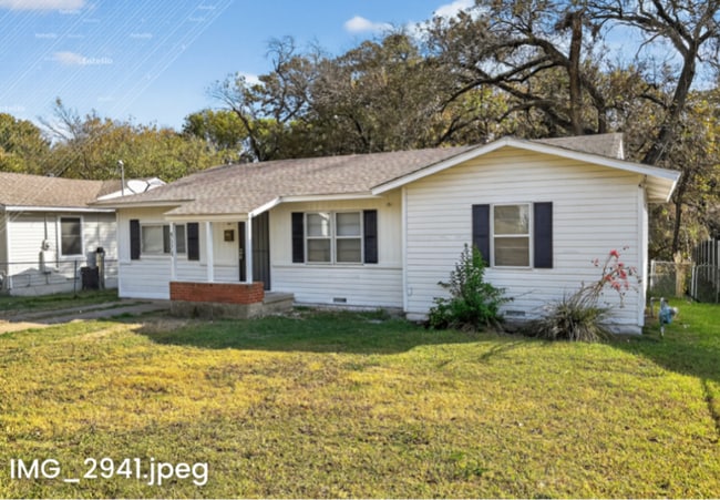 Building Photo - 4524 Utah Ave