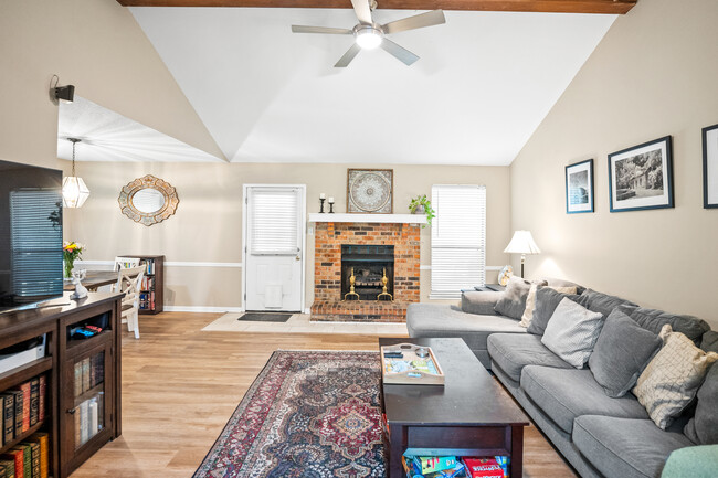 Photo - 3570 N Country Ct House