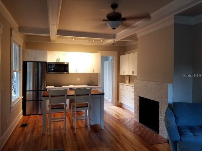 Photo - 835 7th Ave S