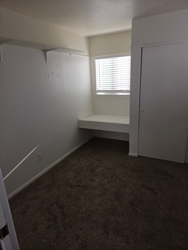 562 N 8th St Unidad C