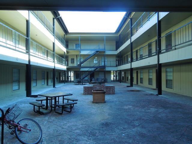 Photo - 2401 Leon St Unidad 210