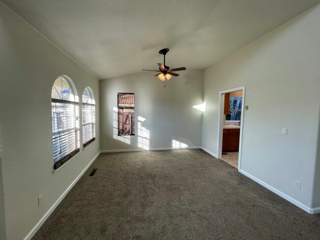 Photo - 1580 Rehrmann Dr