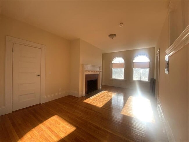 Building Photo - 7 Ware St Unit 206 Rental