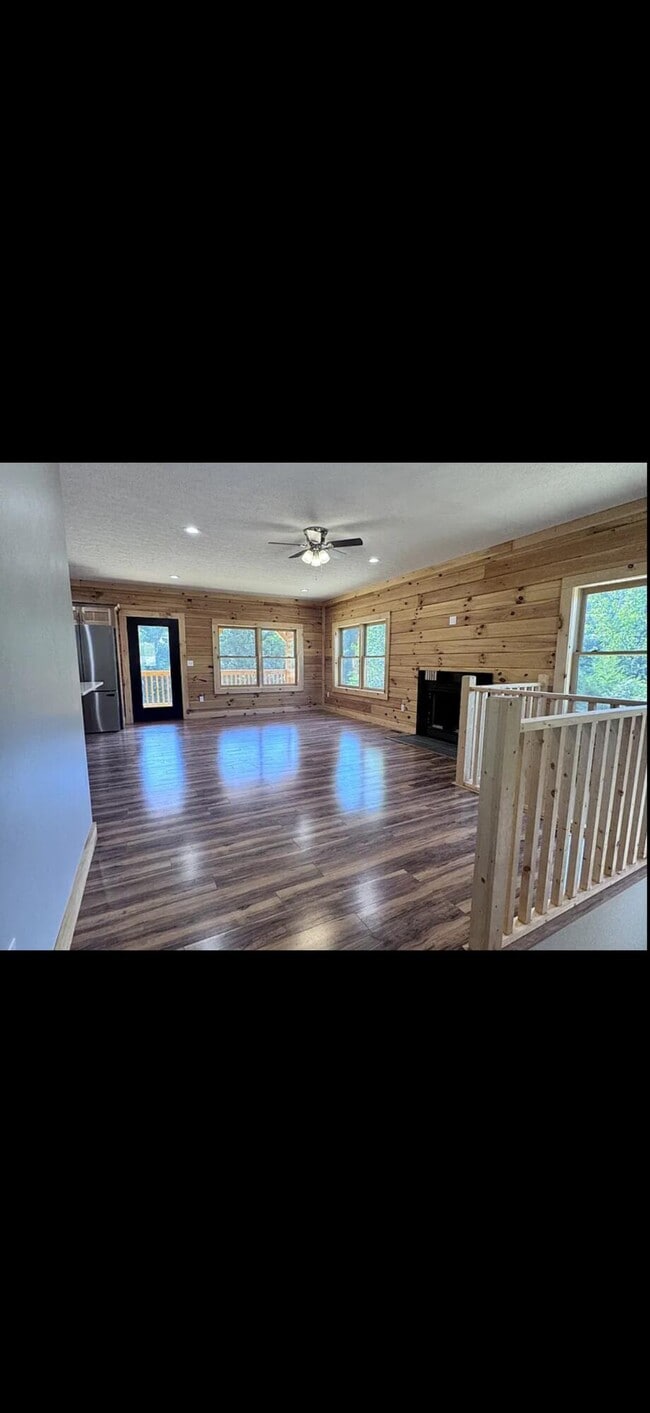 1339 Hickory Point Dr