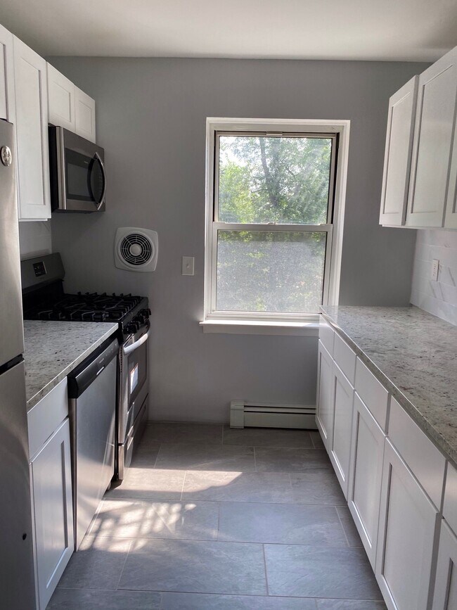 Meadowbrook Gardens Apartments Cedar Grove, NJ