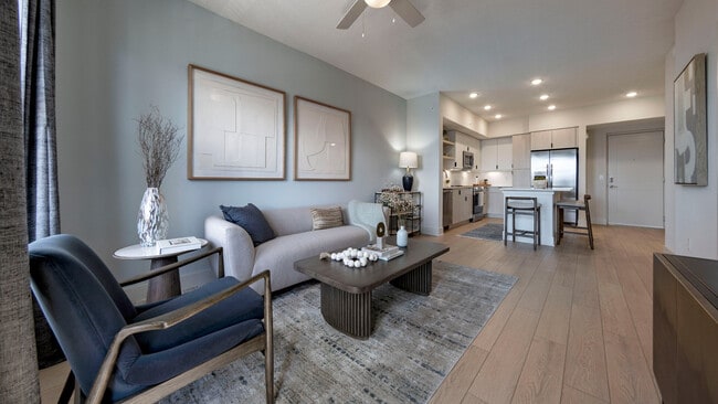 Photo - Alexan Kendall