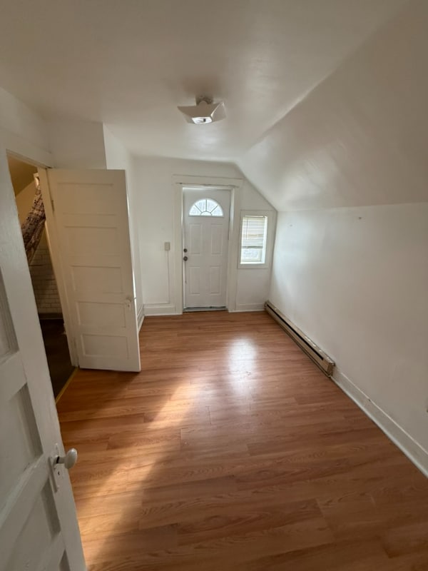 Building Photo - 353 Park St