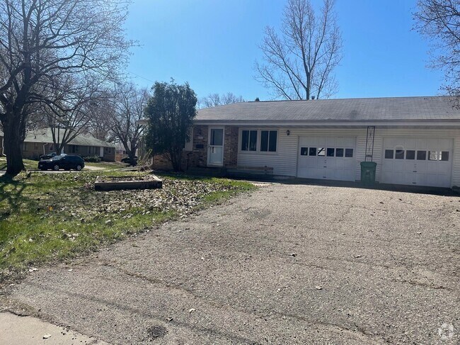 Building Photo - 8701 W 35th St Rental