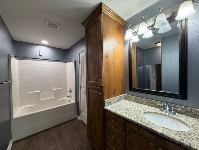 Photo - 1713 Palasota Dr