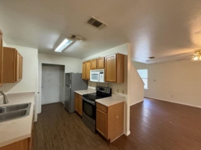 Photo - 1002 Sagewood Trail