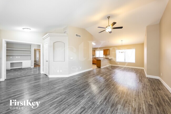 Photo - 18139 N 113th Ave