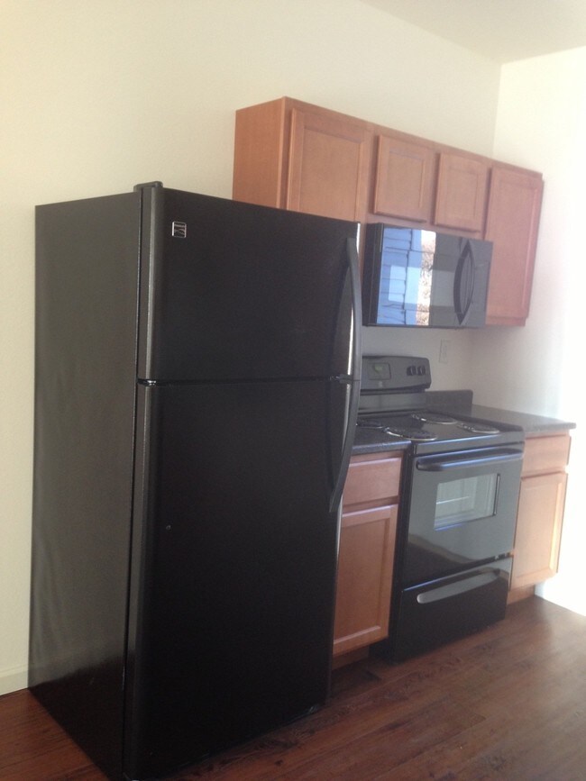 Photo - Pinecrest Apartments