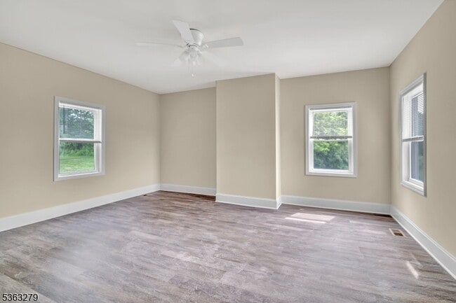 Photo - 1712 Linvale Harbourton Rd House