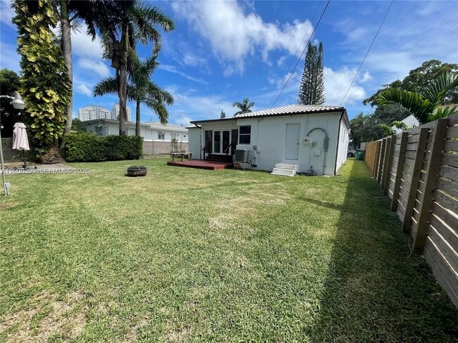 Photo - 931 NE 81st St