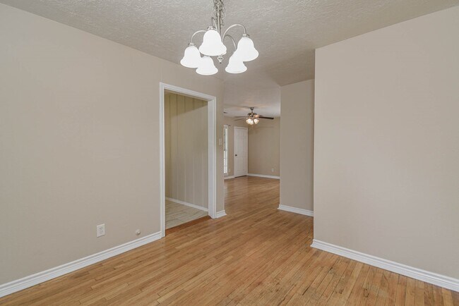 Photo - 1509 N San Jacinto St