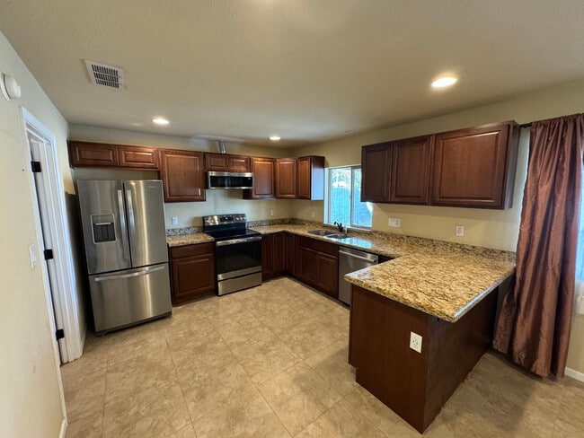 Photo - 2058 E Fremont Dr