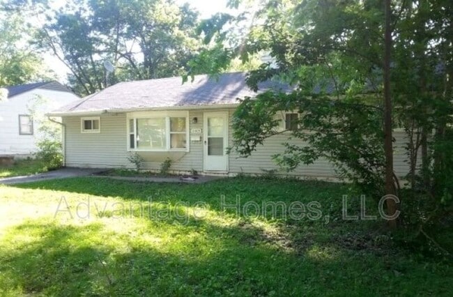 Photo - 11405 Crystal Ave