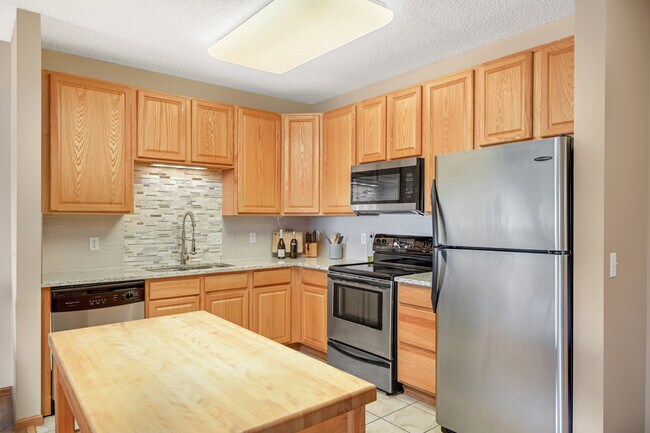 Photo - 4824 E 53rd St Unidad Minnehaha Place