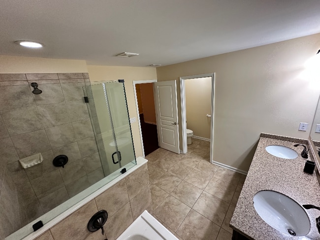 Photo - 1597 Trailview Way NE