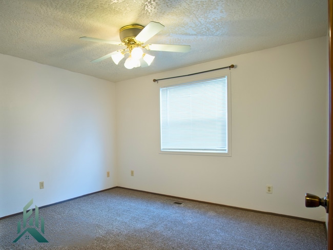 Photo - Charming 2 bed/1 bathroom