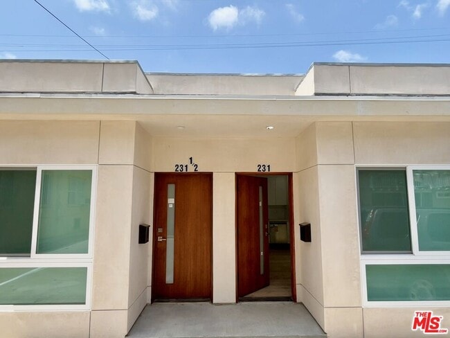 Photo - 233 N Berendo St Apartment Unit 5