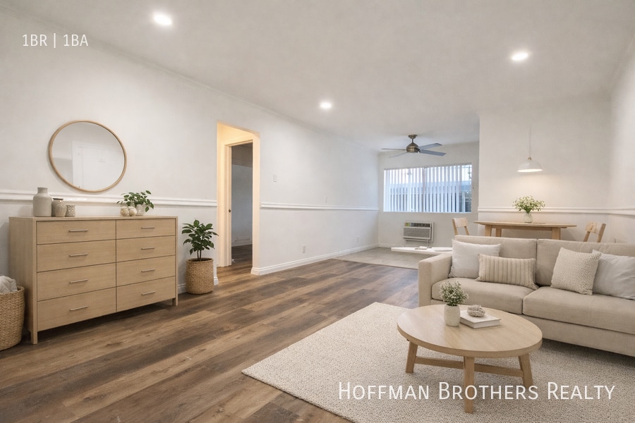 Photo - 10839 Morrison St Unidad 3