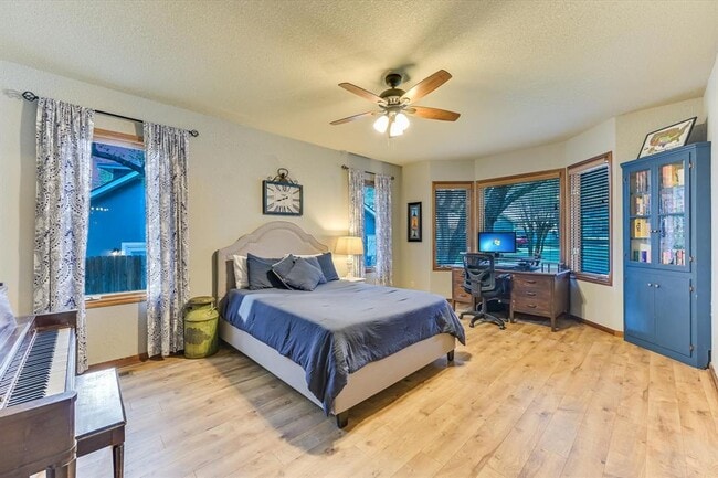 Photo - 640 Bluffside Dr