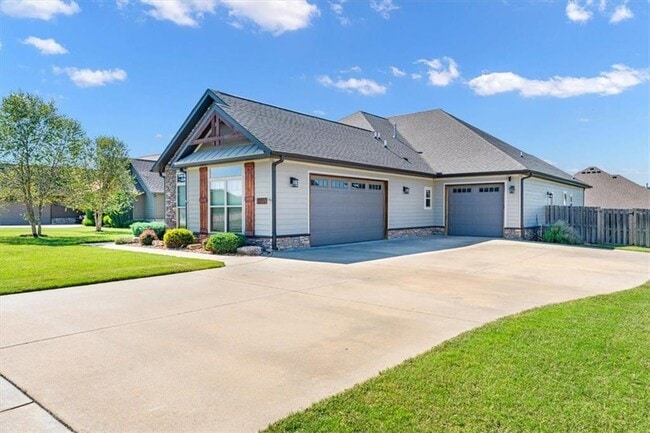 Photo - 3711 Bitterroot St