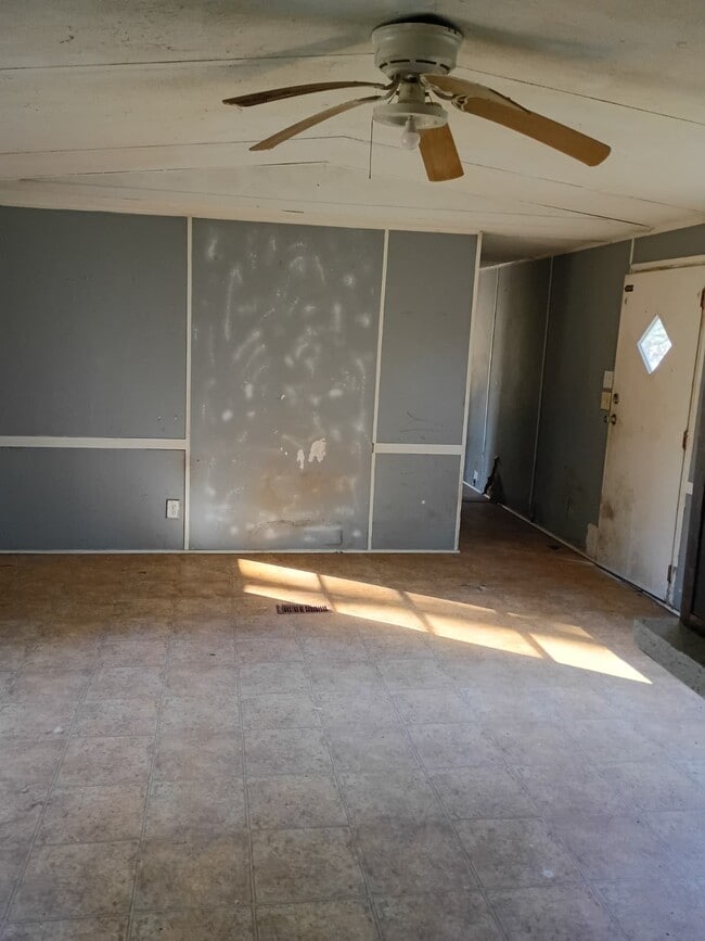 Photo - 111 Wilbur Ln