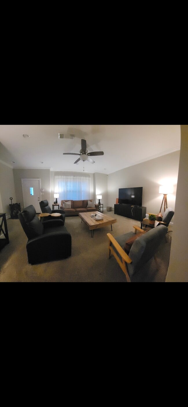 Photo - 1957 Wire Rd Unidad Madison Park