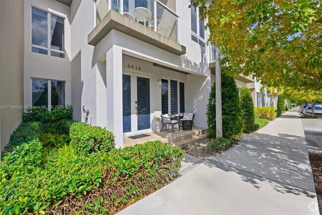 Building Photo - 6414 NW 104th Path Rental