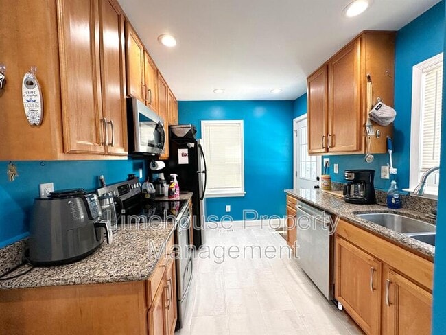 Photo - 8803 Tidewater Dr