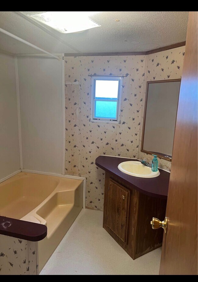 Photo - 988 Co Rd 538