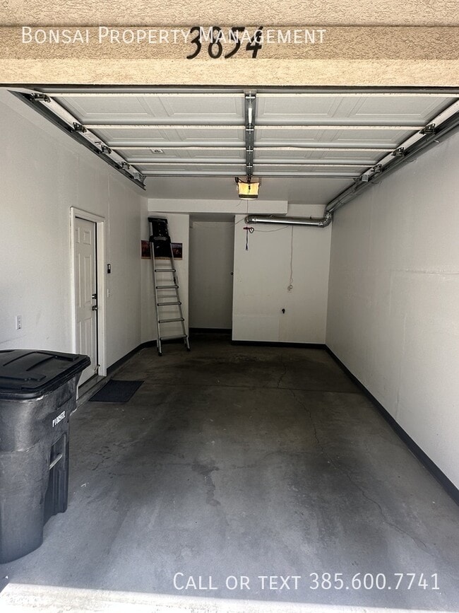 Photo - 3854 Garonne Ave