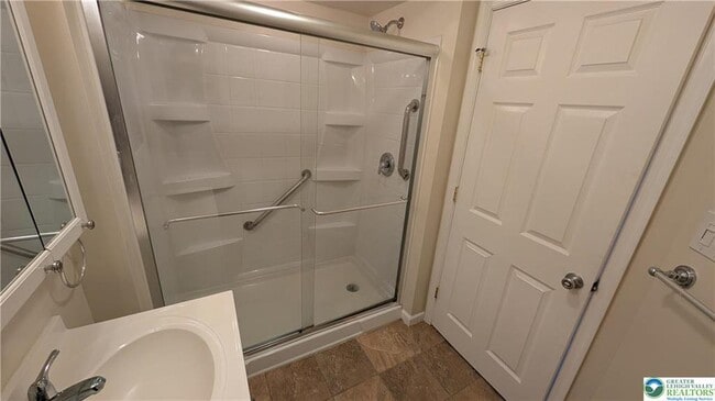 Photo - 417 E Frankford St