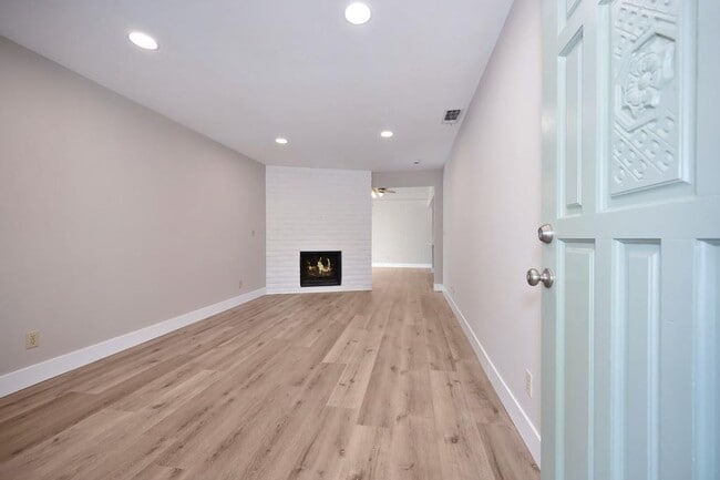 Photo - 1720 Kent St Unidad A